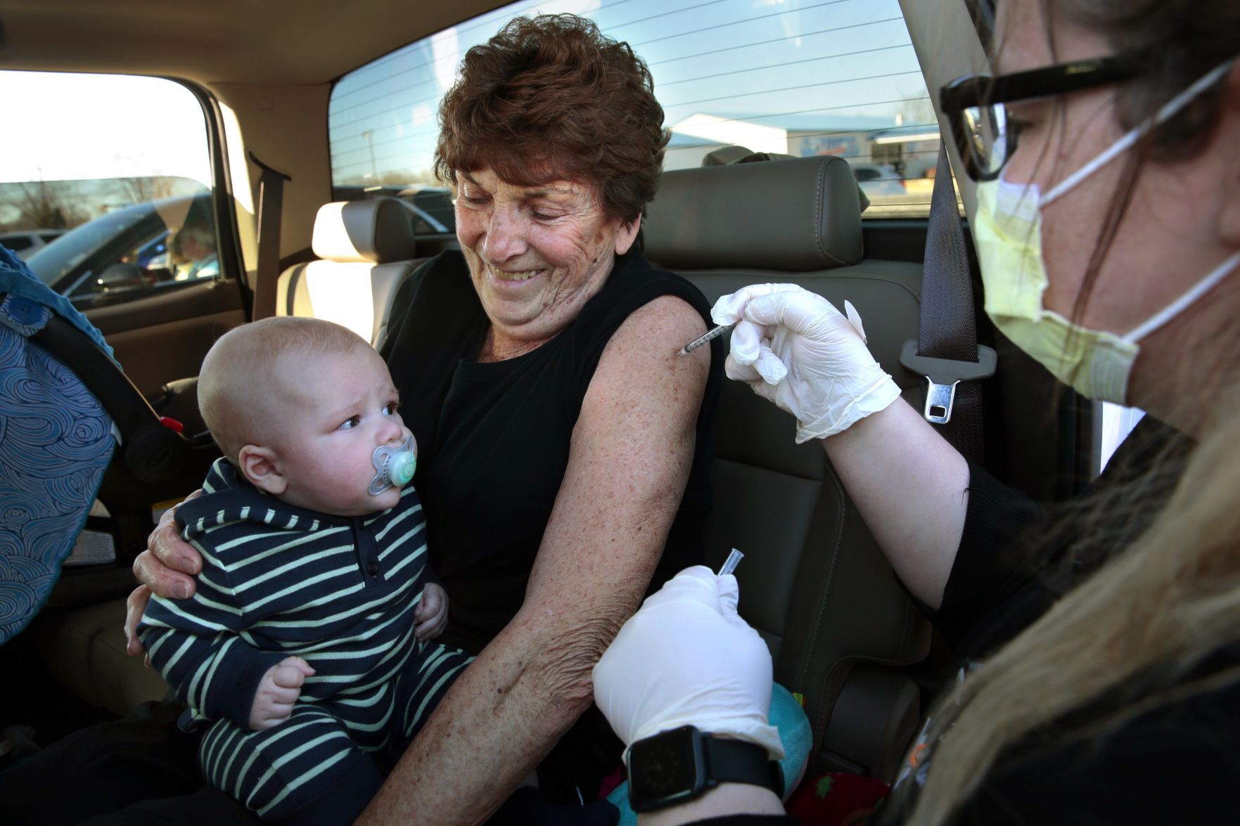 Missouri National Guard staffs first state vaccine clinic in Poplar Bluff